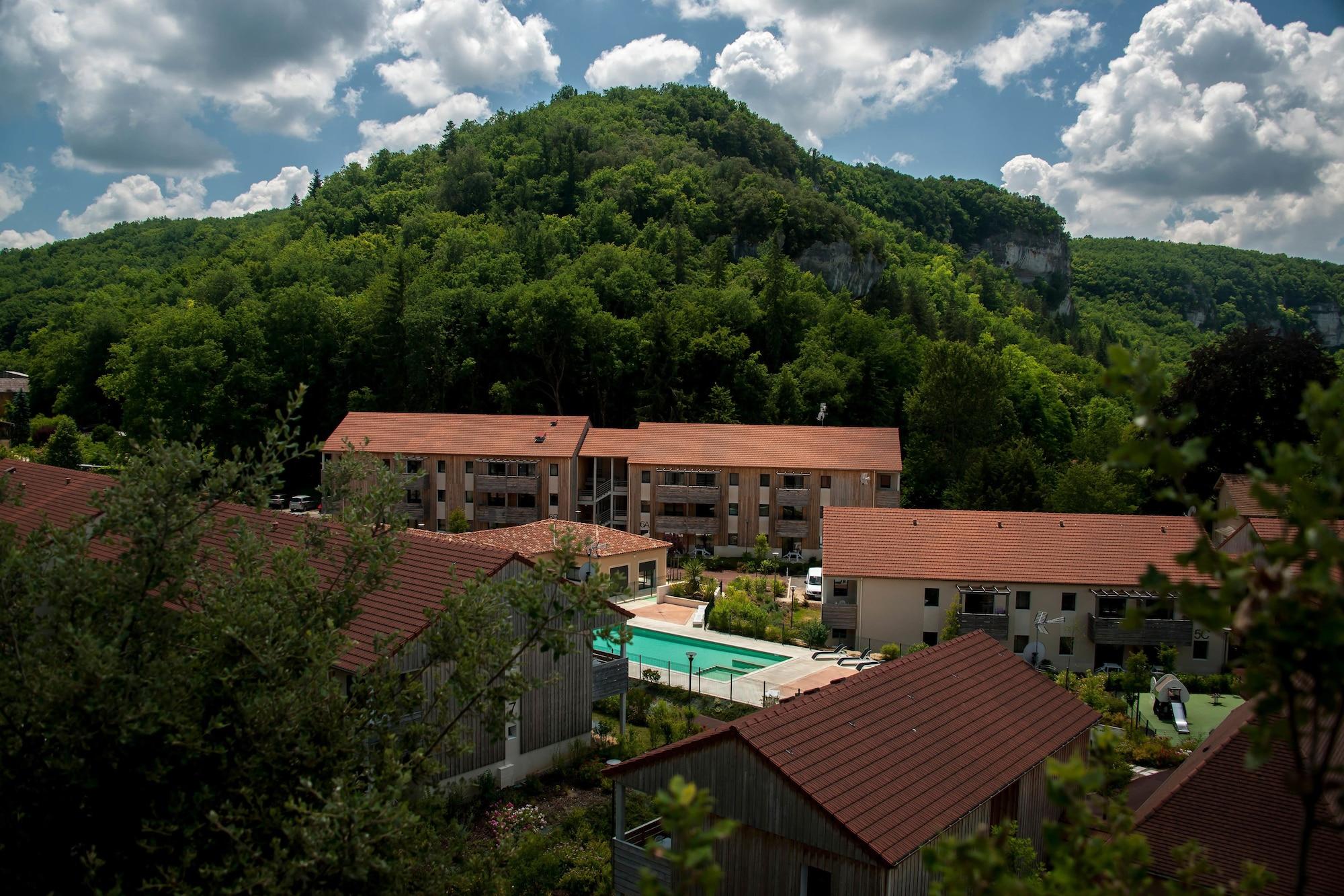 Vacanceole - Residence Le Clos Du Rocher Les Eyzies Exterior photo