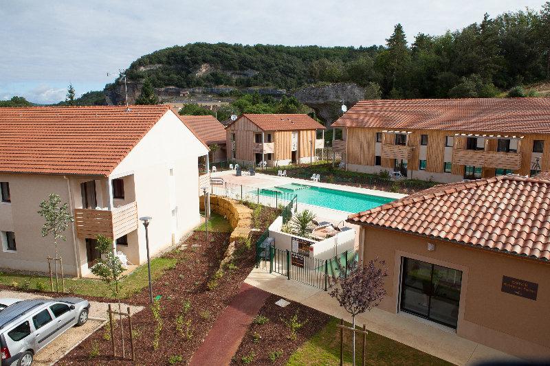 Vacanceole - Residence Le Clos Du Rocher Les Eyzies Exterior photo